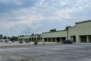 Bloomfield Village Drive, Macon, GA 31206