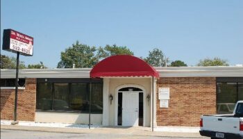 124 Hospital Drive Warner Robins, GA 31088, Houston County
