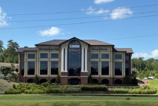 6055 Lakeside Commons, Macon, GA 31210