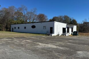 121 South Jackson Street, Hawkinsville, GA 31036