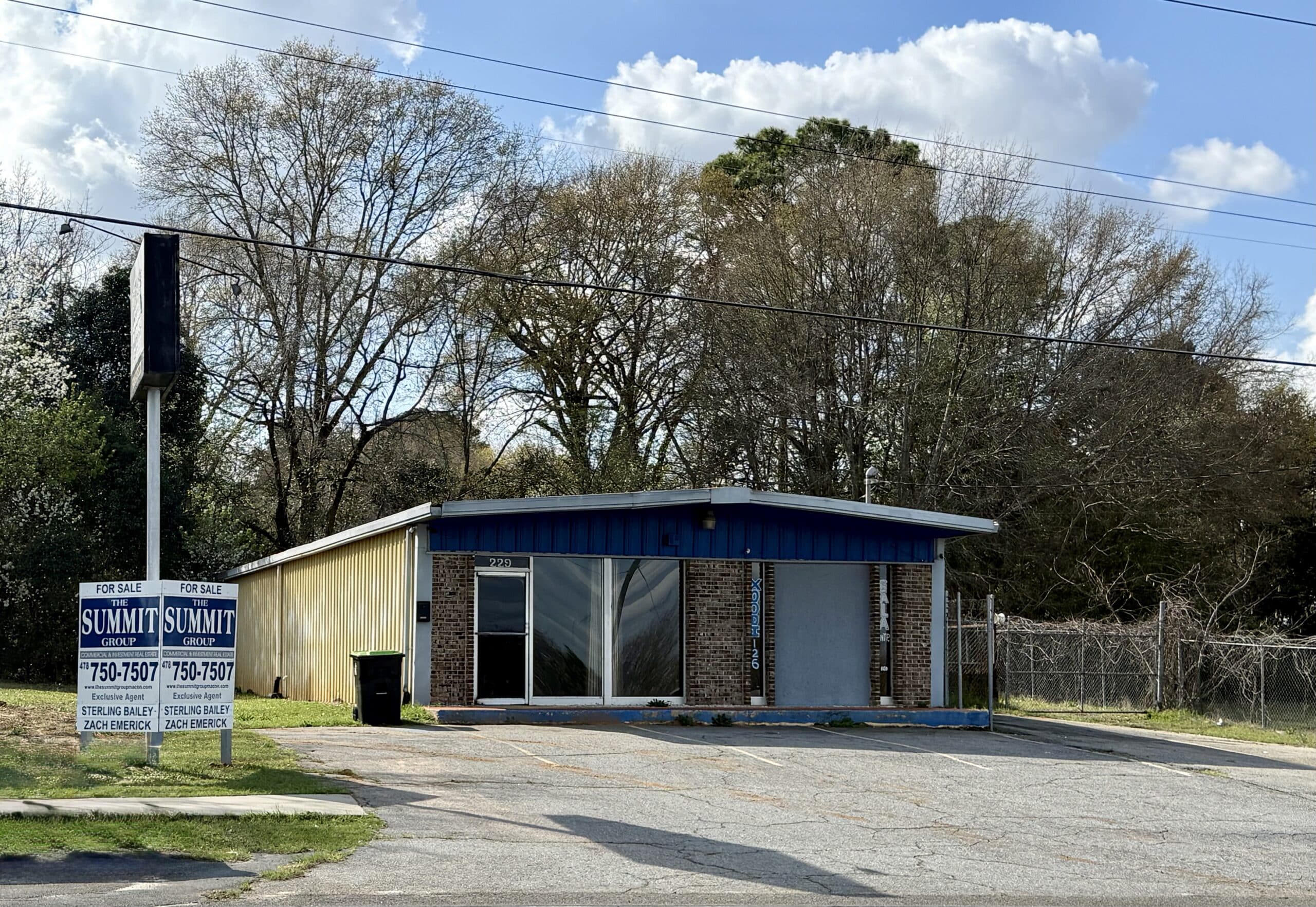 229 N Davis Drive - The Summit Group