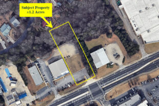 912 NW Mcever Road , Gainesville, GA 30504